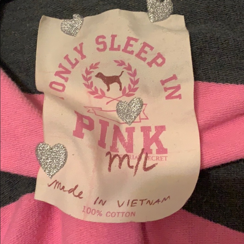 Pink robe - Picture 2 of 4